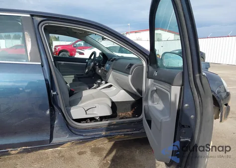 2009 Volkswagen Jetta Se/Sel from USA, damaged, VIN 3VWRZ71K69M016684